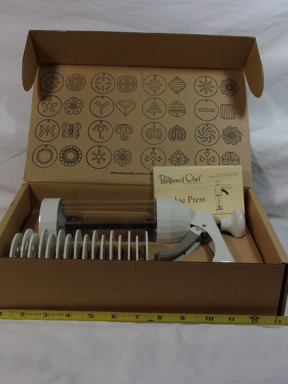 NEW IN ORIGINAL BOX PAMPERED CHEF COOKIE PRESS